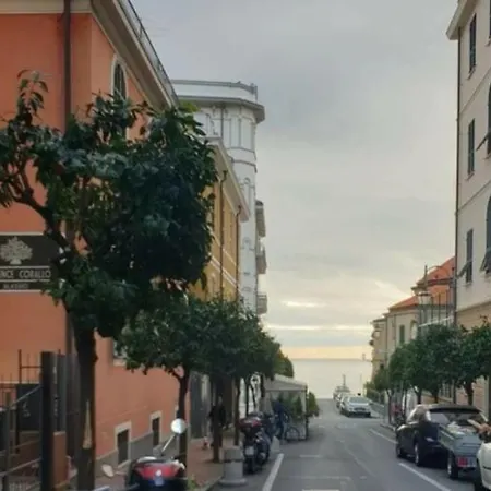 Corallo Lägenhet Alassio